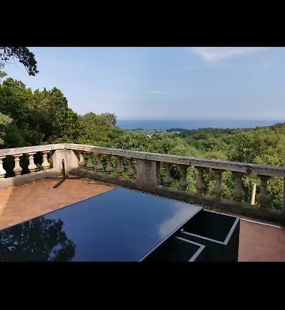 Maison Avec Vue Sur La Et Piscine Talasani