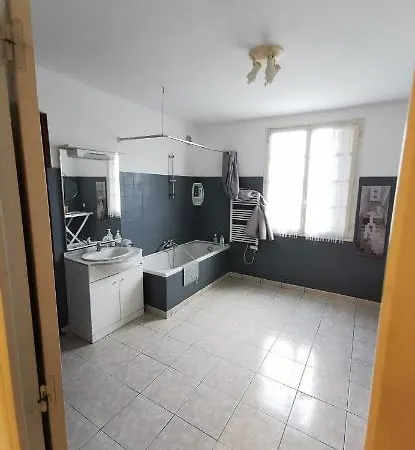 Maison Avec Vue Sur La Et Piscine