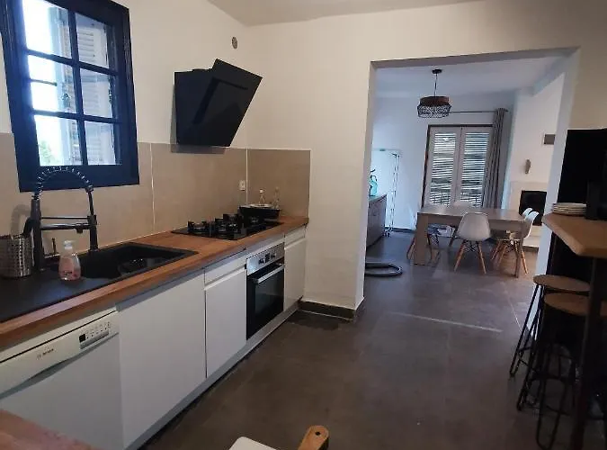 Maison Avec Vue Sur La Et Piscine Villa Talasani